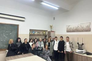 16.10.25 р. викладачі кафедри ТЗіК взяли участь у Благодійному ярмарку на підтримку ЗСУ з нагоди Дня народження університету